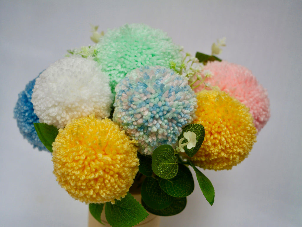 Pom-Pom Gift Bouquet