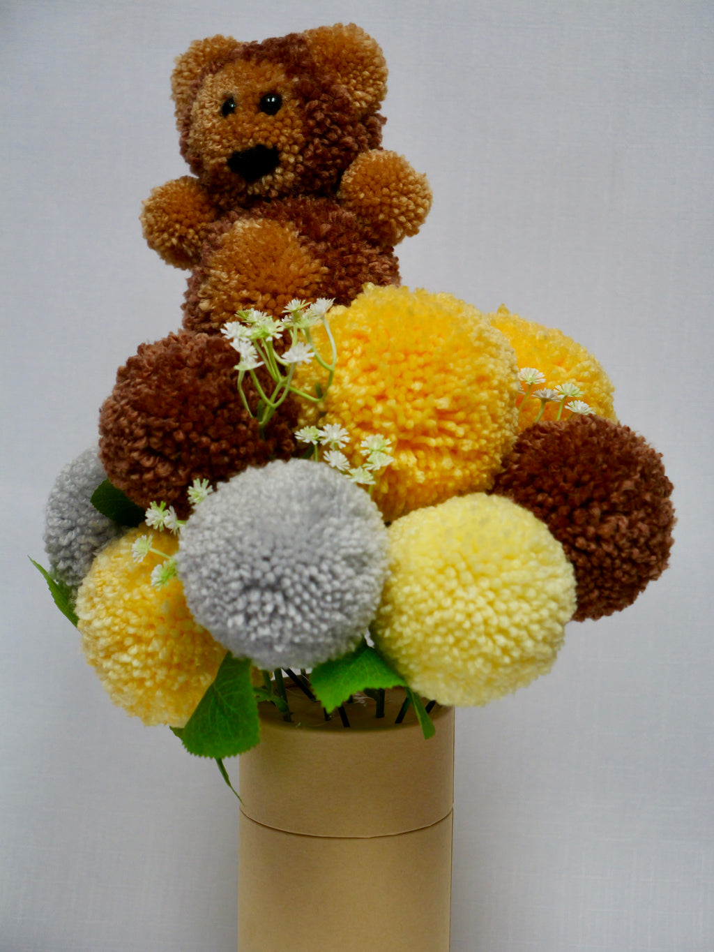 New baby bouquet with bear